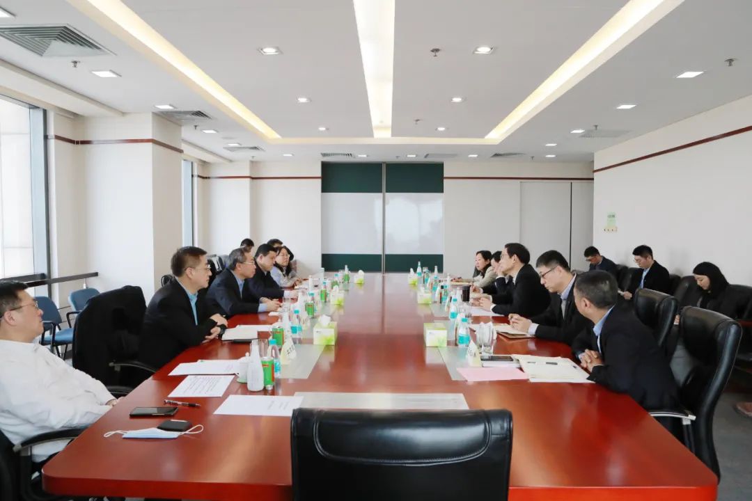 中国建材集团与国药集团洽谈合作事宜